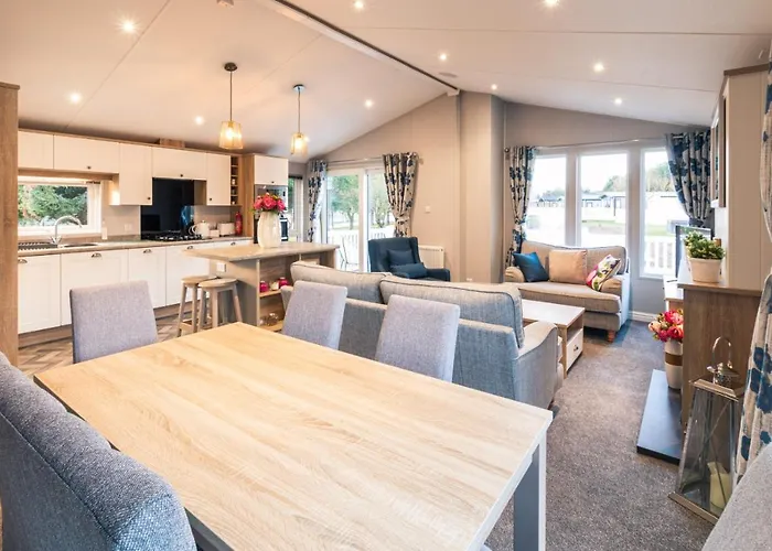 The Haven Lodge With Hot Tub
