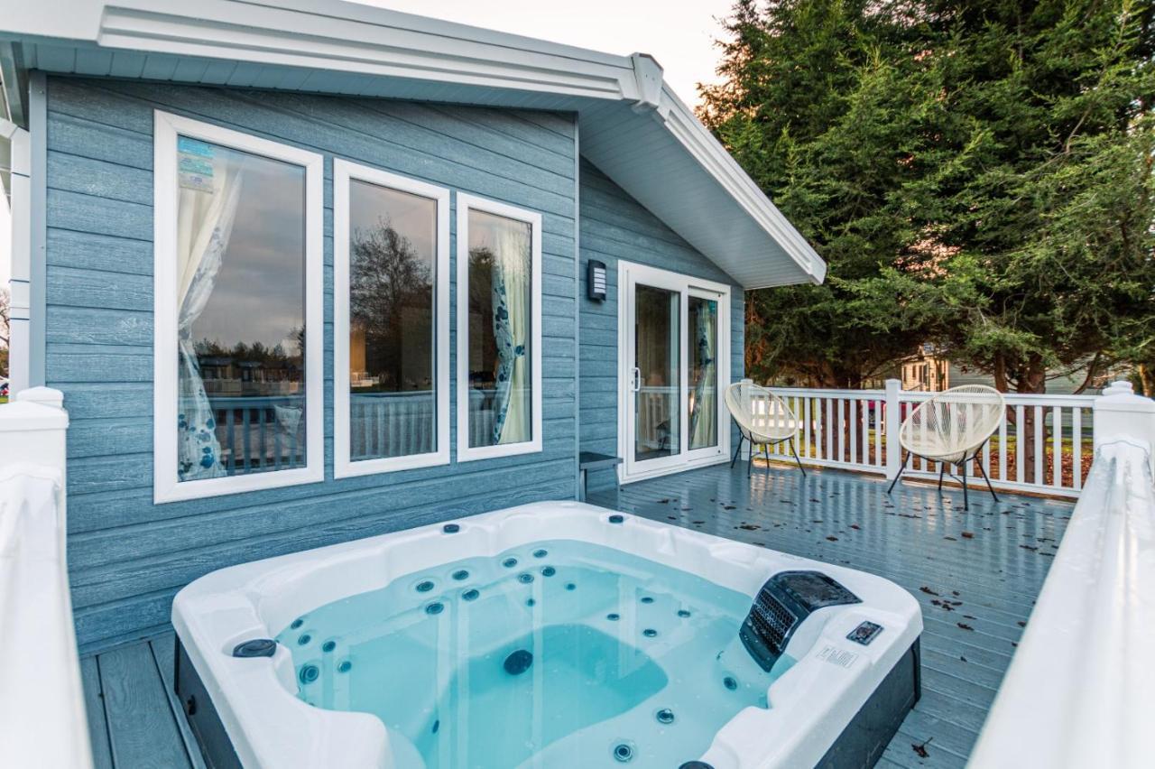 The Haven With Hot Tub * York